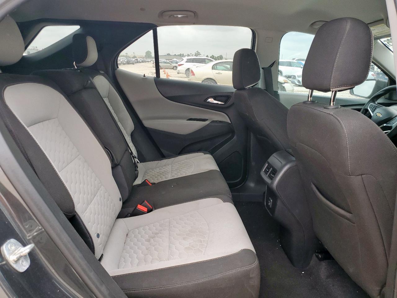 2020 Chevrolet Equinox Ls VIN: 3GNAXHEV8LS677143 Lot: 65069035