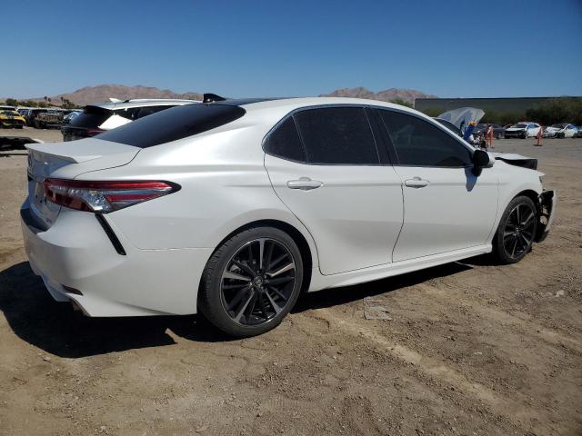  TOYOTA CAMRY 2019 Белы