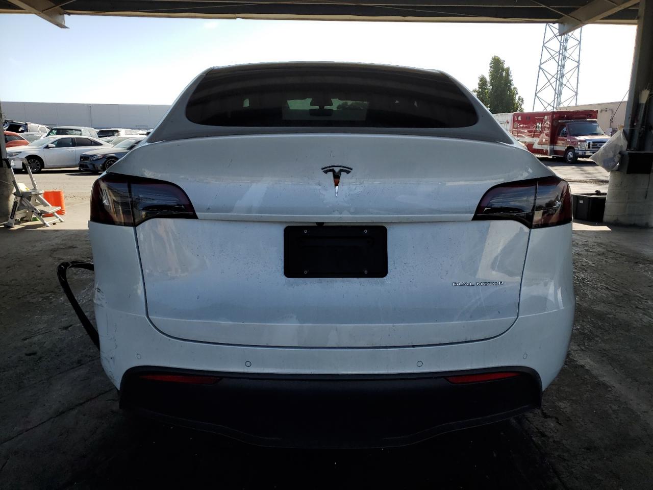 2022 Tesla Model Y VIN: 7SAYGDEE3NF387083 Lot: 65645065