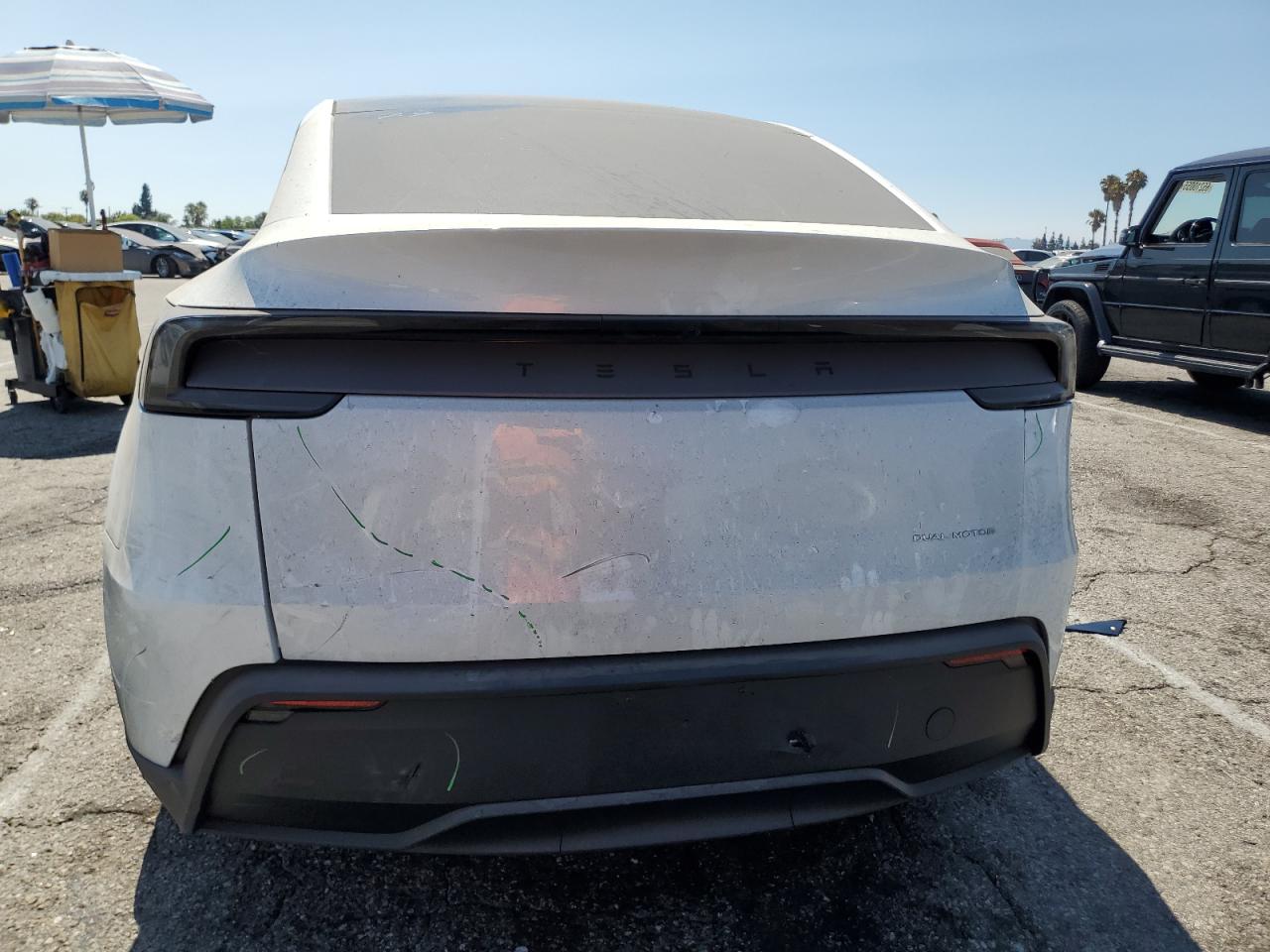 2026 Tesla Model Y VIN: 7SAYGDEE7TF348543 Lot: 65194795