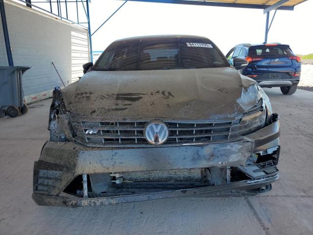 VOLKSWAGEN PASSAT 2017 Черный