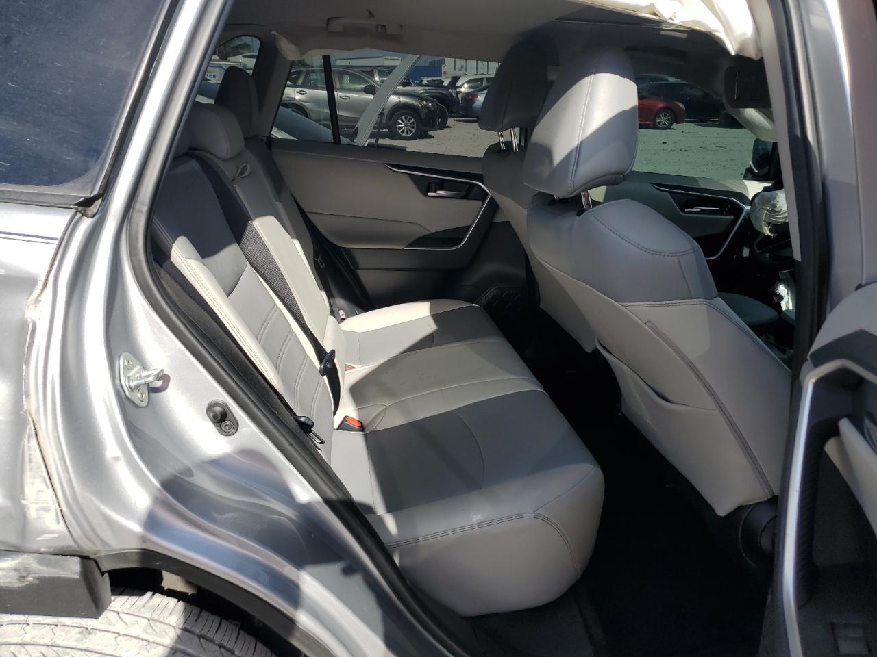 2021 Toyota Rav4 Xle Premium VIN: 2T3C1RFV5MW129998 Lot: 81190205