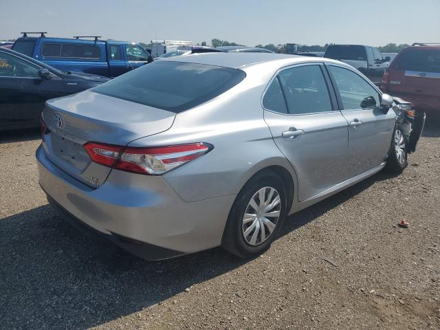  TOYOTA CAMRY 2018 Серебристый