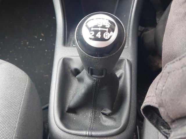 2015 VOLKSWAGEN MOVE UP