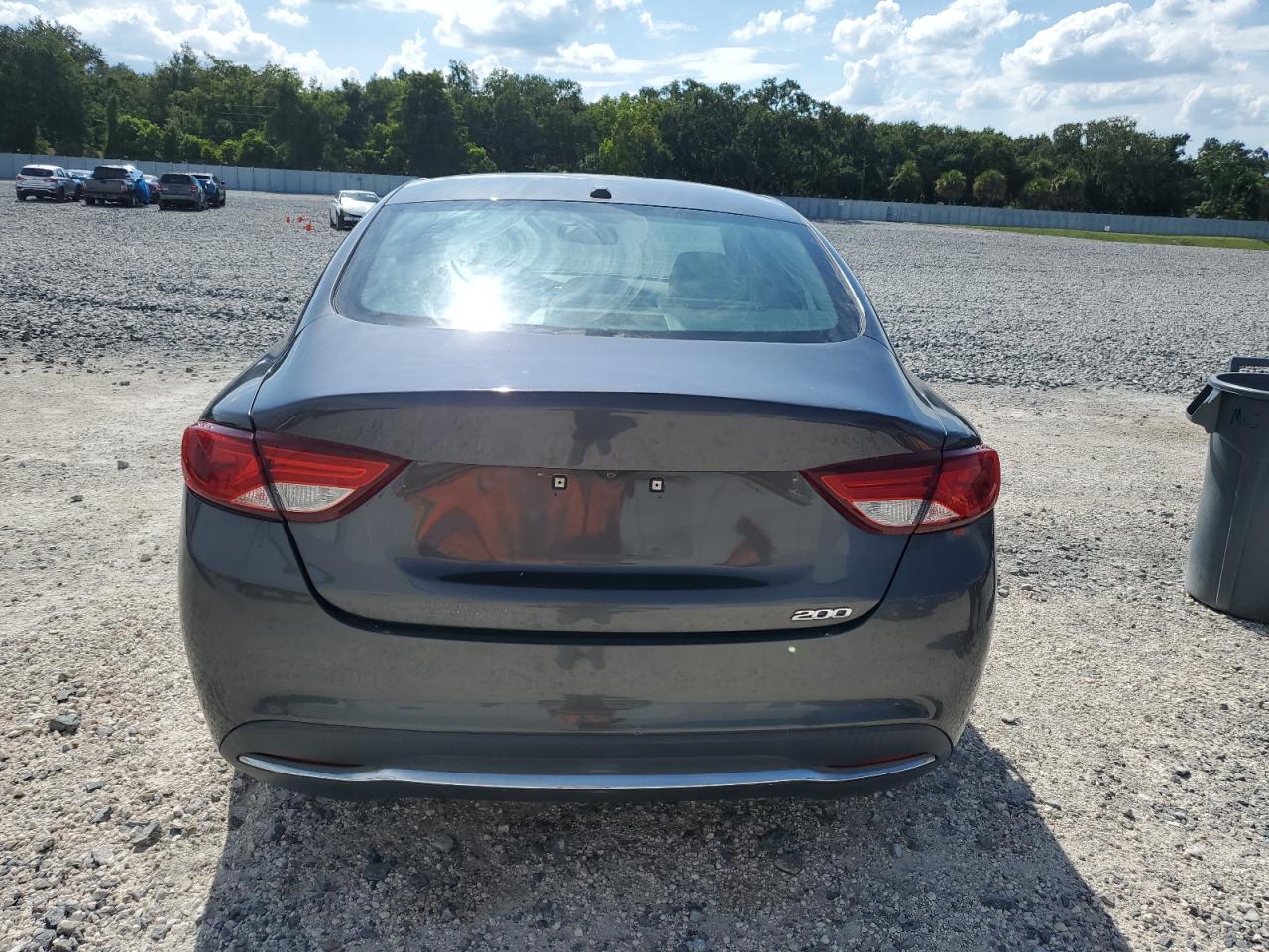 2015 Chrysler 200 Limited VIN: 1C3CCCAB4FN608318 Lot: 64231275