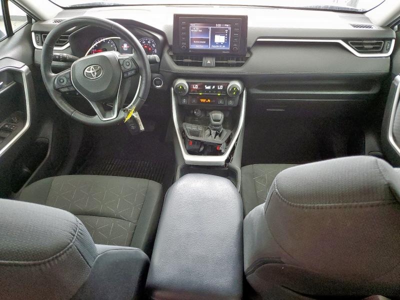  TOYOTA RAV4 2021 Srebrny