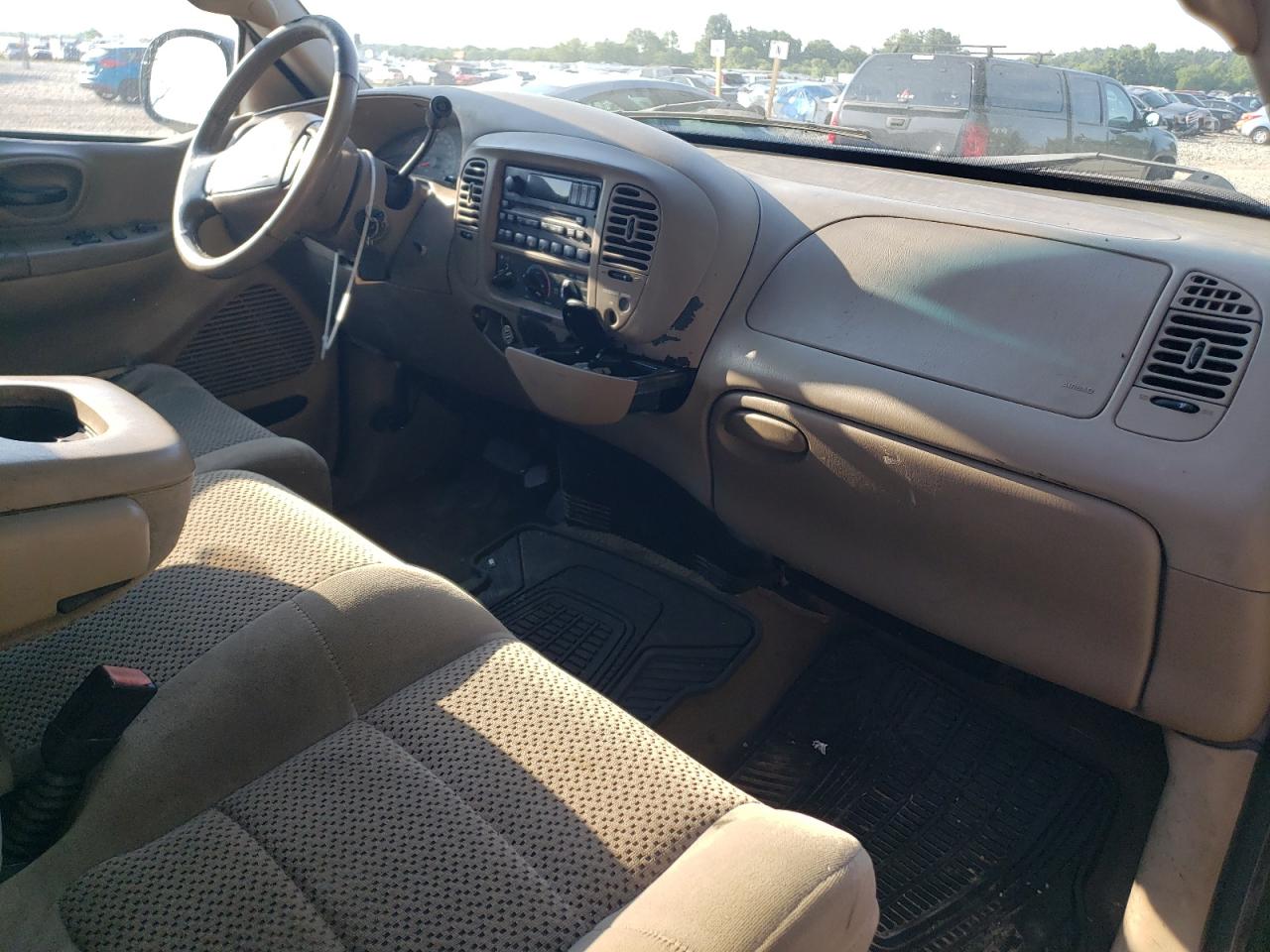 2002 Ford F150 VIN: 2FTRX17W22CA28753 Lot: 63737585