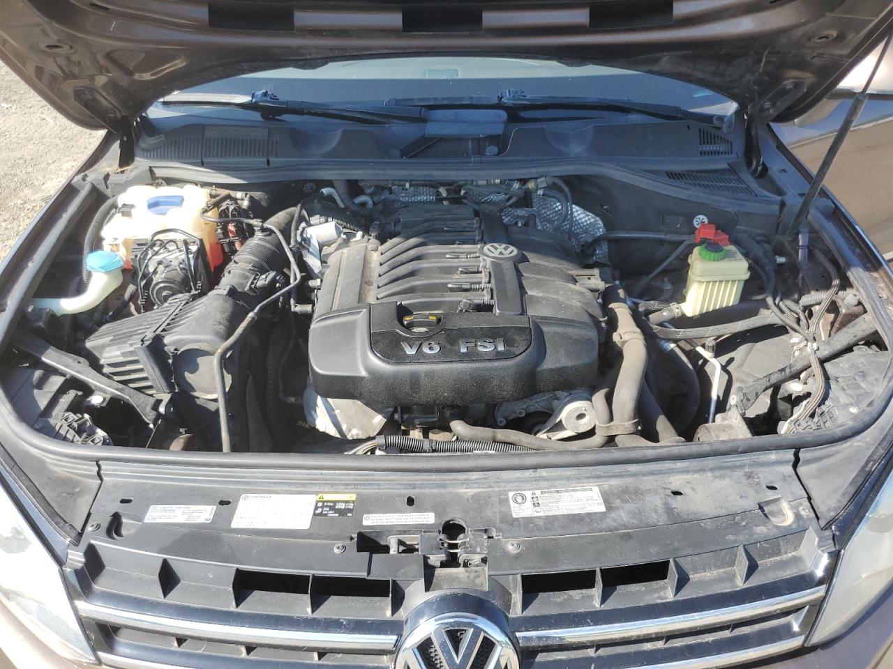 2013 Volkswagen Touareg V6 VIN: WVGEF9BP6DD013932 Lot: 62047945