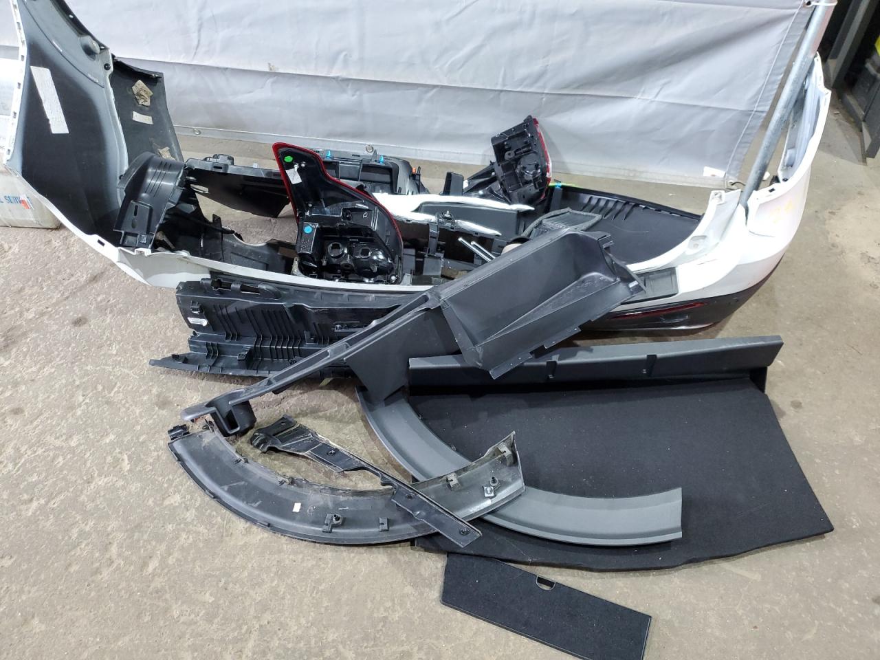 2022 Ford Explorer Xlt VIN: 1FMSK8DH0NGB10574 Lot: 64583415