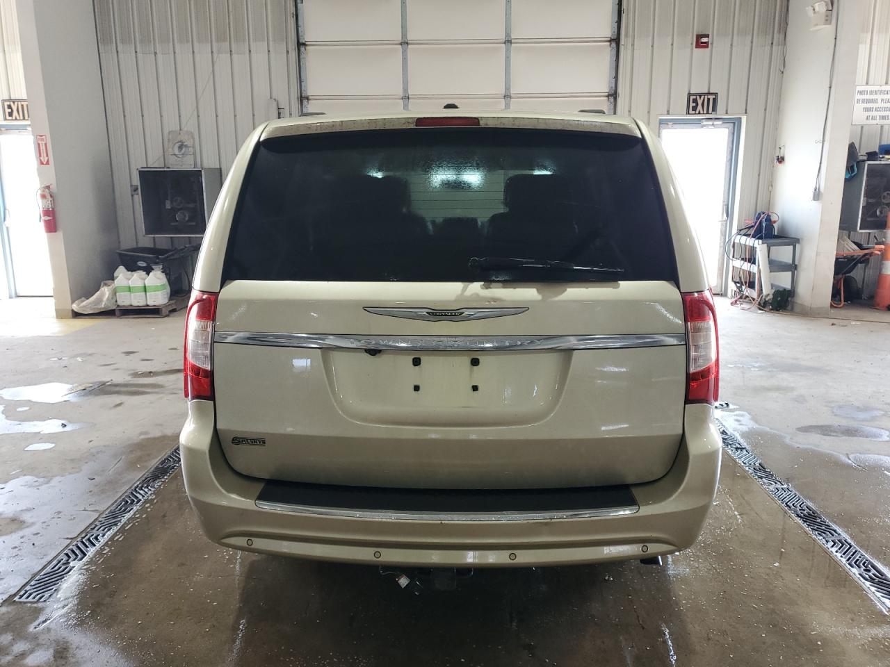 2011 Chrysler Town & Country Touring L VIN: 2A4RR8DG2BR783876 Lot: 65210265