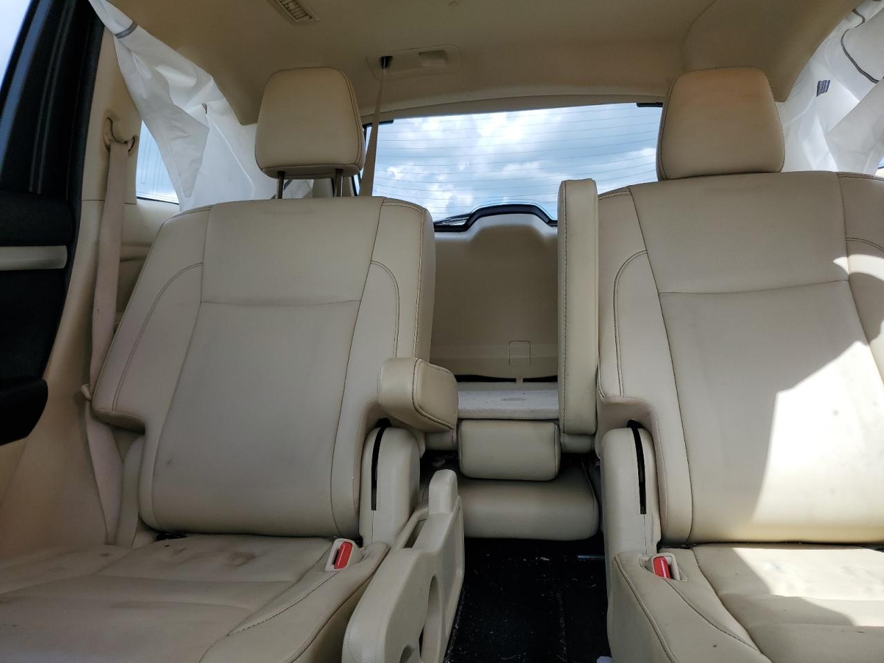2019 Toyota Highlander Se VIN: 5TDKZRFH7KS552689 Lot: 64062915