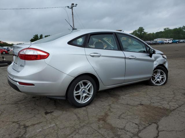  FORD FIESTA 2019 Srebrny