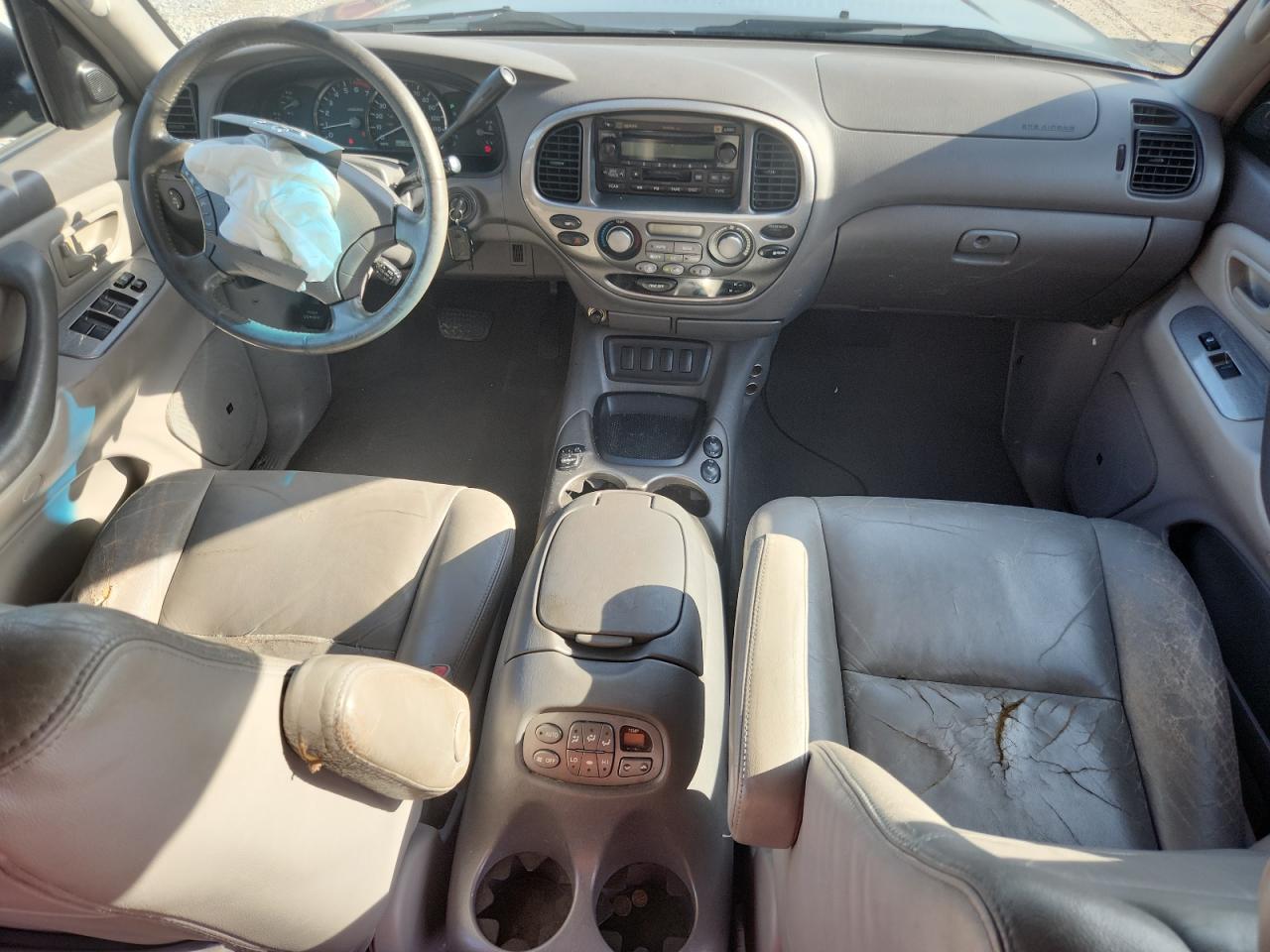 2005 Toyota Sequoia Limited VIN: 5TDZT38A55S240145 Lot: 64302605