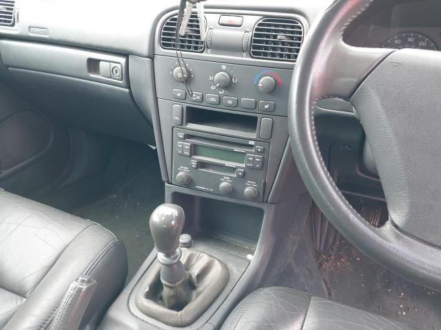 2003 VOLVO V40 S