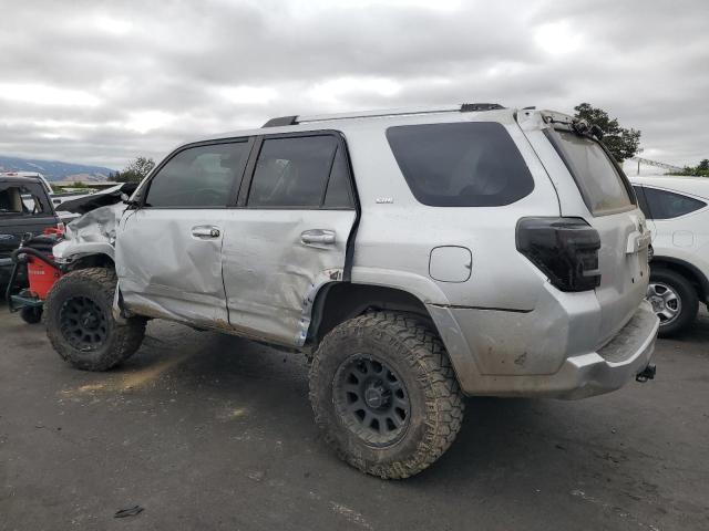  TOYOTA 4RUNNER 2021 Srebrny