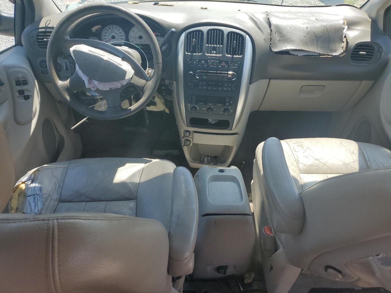 2005 Chrysler Town & Country Touring VIN: 2C4GP54L45R259308 Lot: 64606335