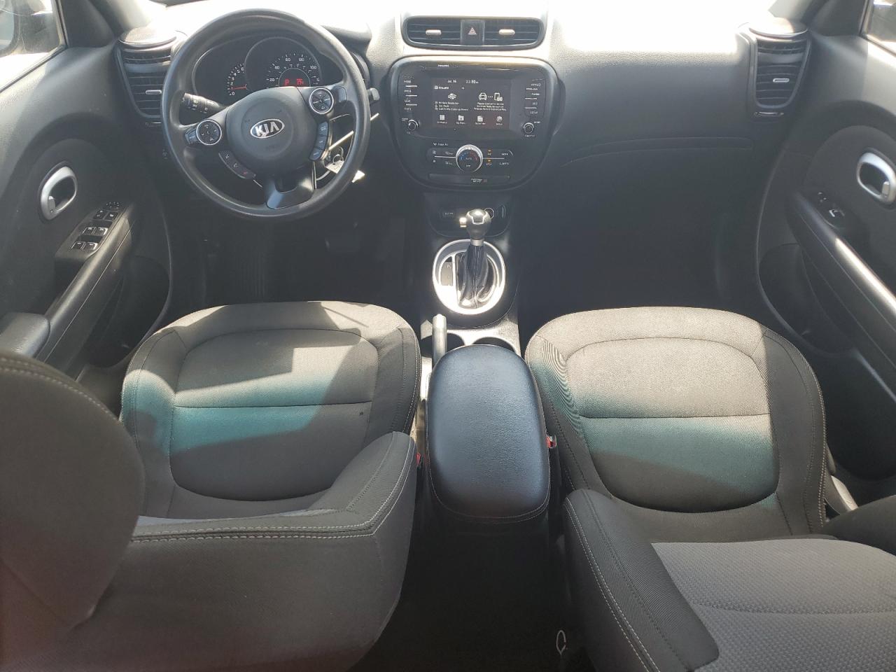 2018 Kia Soul + VIN: KNDJP3A56J7579015 Lot: 64443215