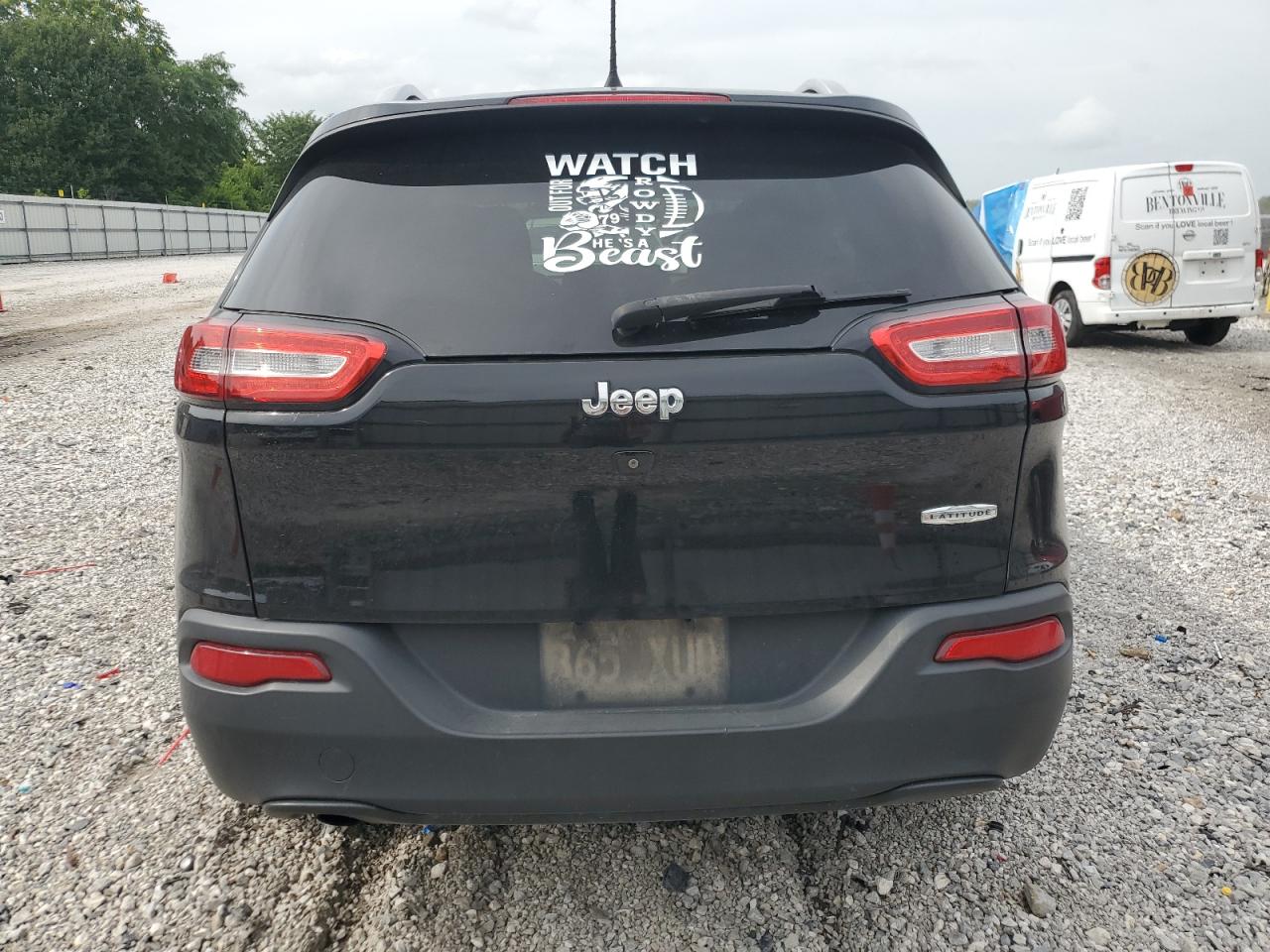 2018 Jeep Cherokee Latitude VIN: 1C4PJLCB2JD596474 Lot: 65330805