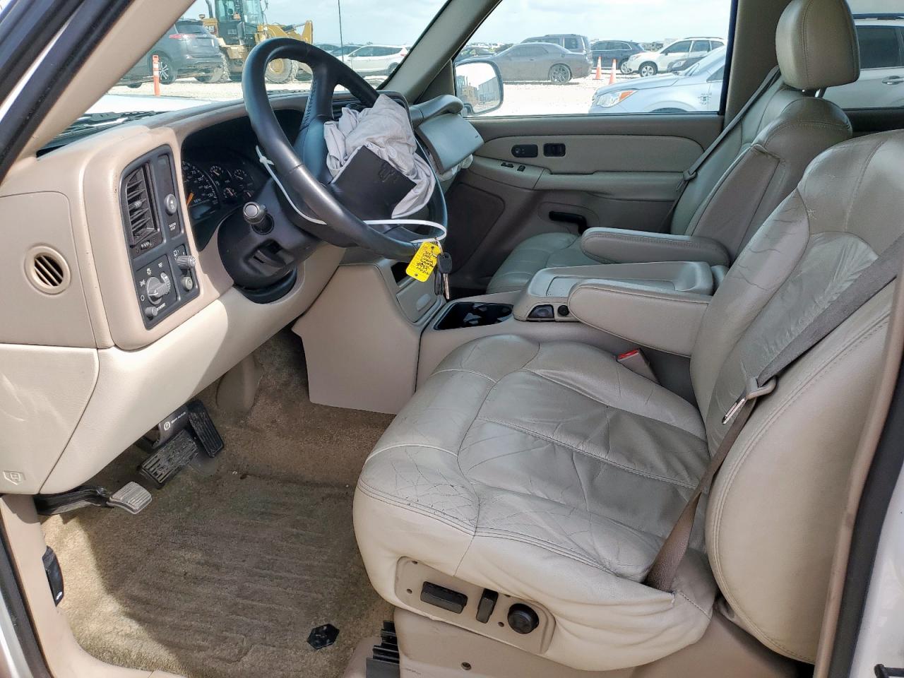 2002 Chevrolet Suburban C1500 VIN: 3GNEC16Z52G273739 Lot: 64416075