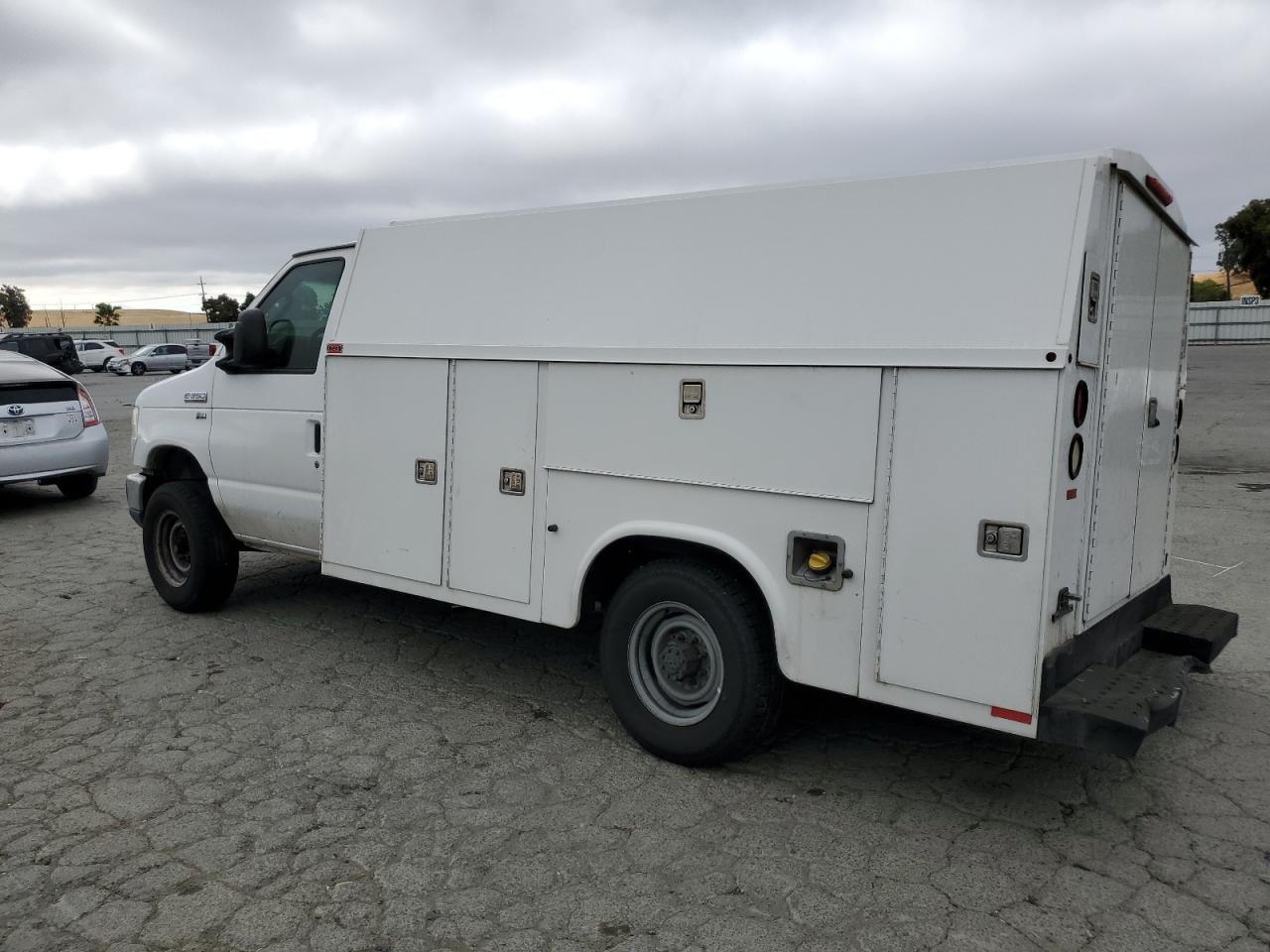 2013 Ford Econoline E350 Super Duty Cutaway Van VIN: 1FDWE3FL5DDA99777 Lot: 65597875