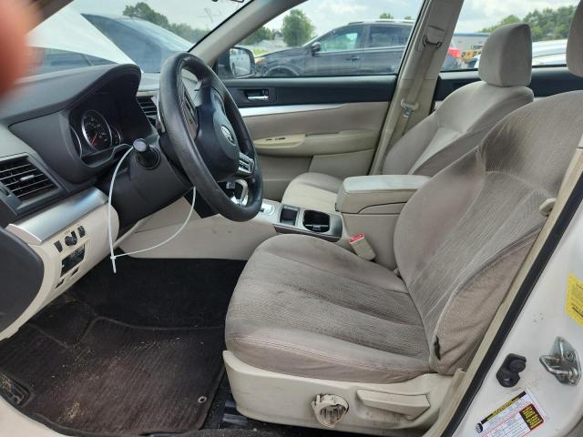  SUBARU LEGACY 2013 Biały