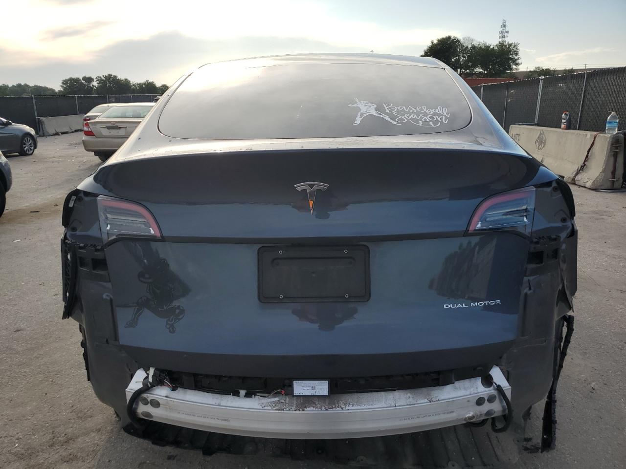 2022 Tesla Model Y VIN: 7SAYGDEE4NF307001 Lot: 63185465