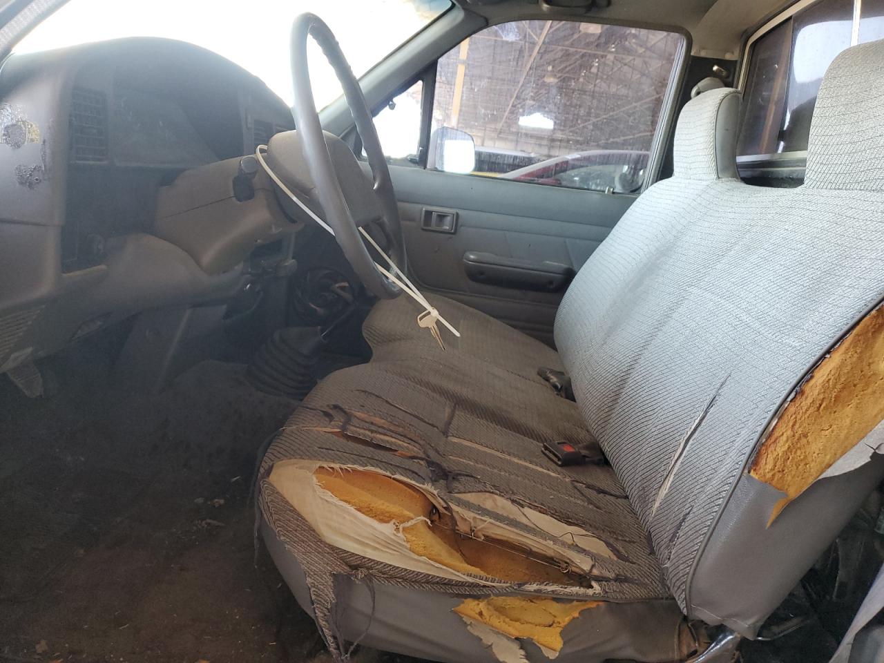 1992 Toyota Pickup 1/2 Ton Long Wheelbase Dlx VIN: JT4RN82P4N5048354 Lot: 65391375