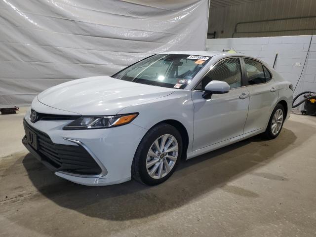  TOYOTA CAMRY 2022 Белы