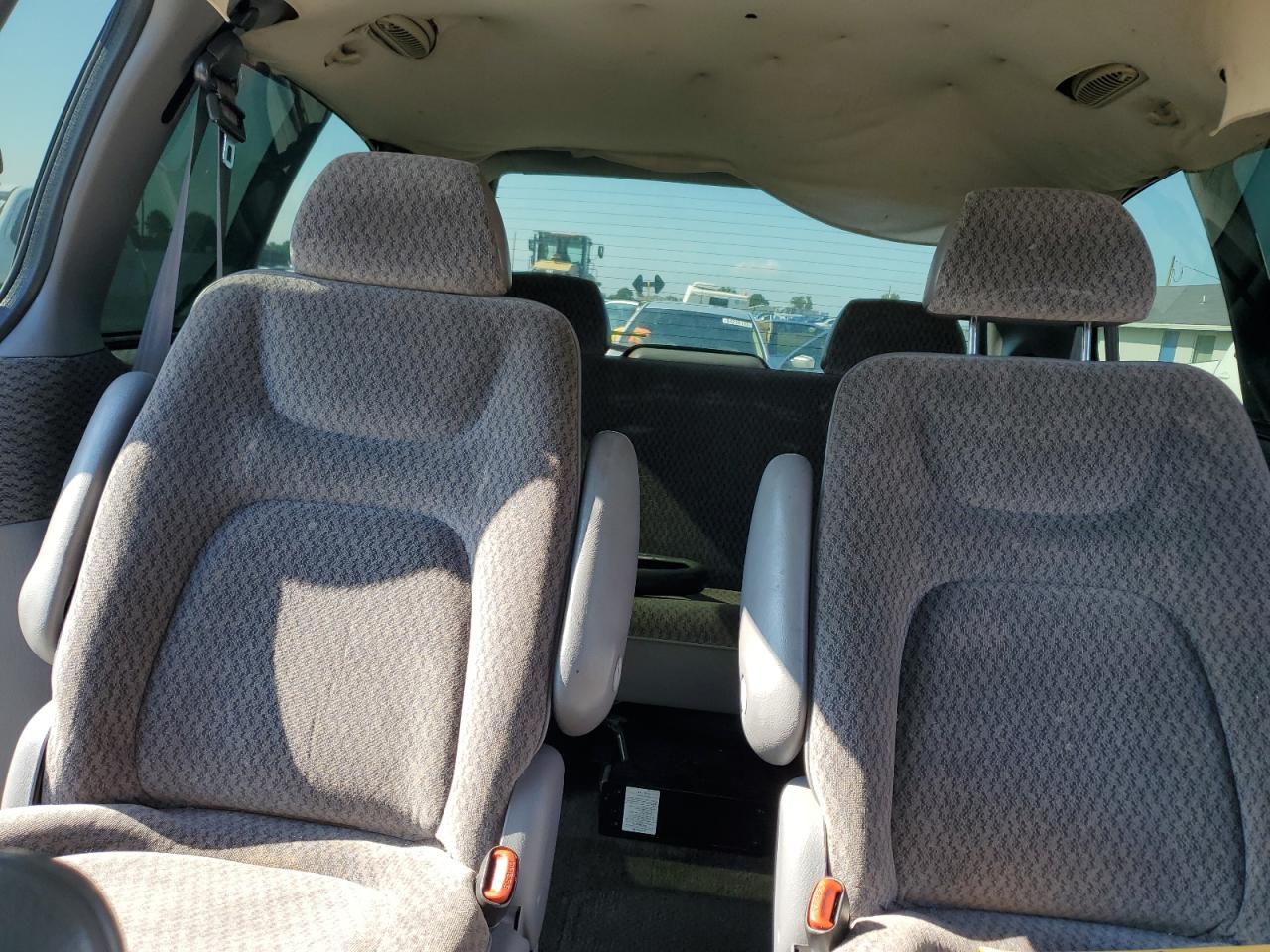 1999 Dodge Grand Caravan Se VIN: 2B4GP44G9XR204463 Lot: 64301385