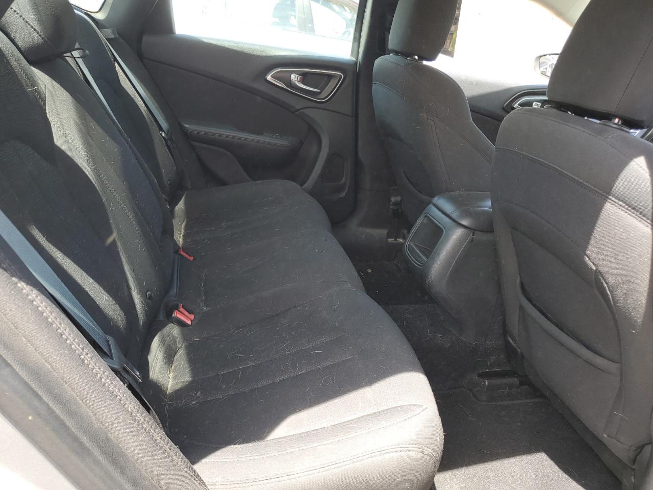 2015 Chrysler 200 Limited VIN: 1C3CCCAB4FN745128 Lot: 61961915