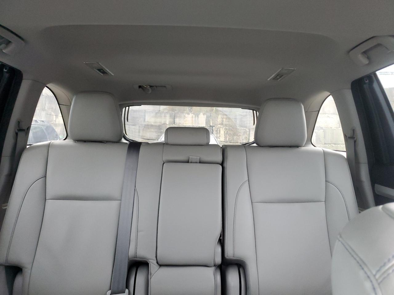 2018 Toyota Highlander Se VIN: 5TDJZRFH2JS869807 Lot: 65345755