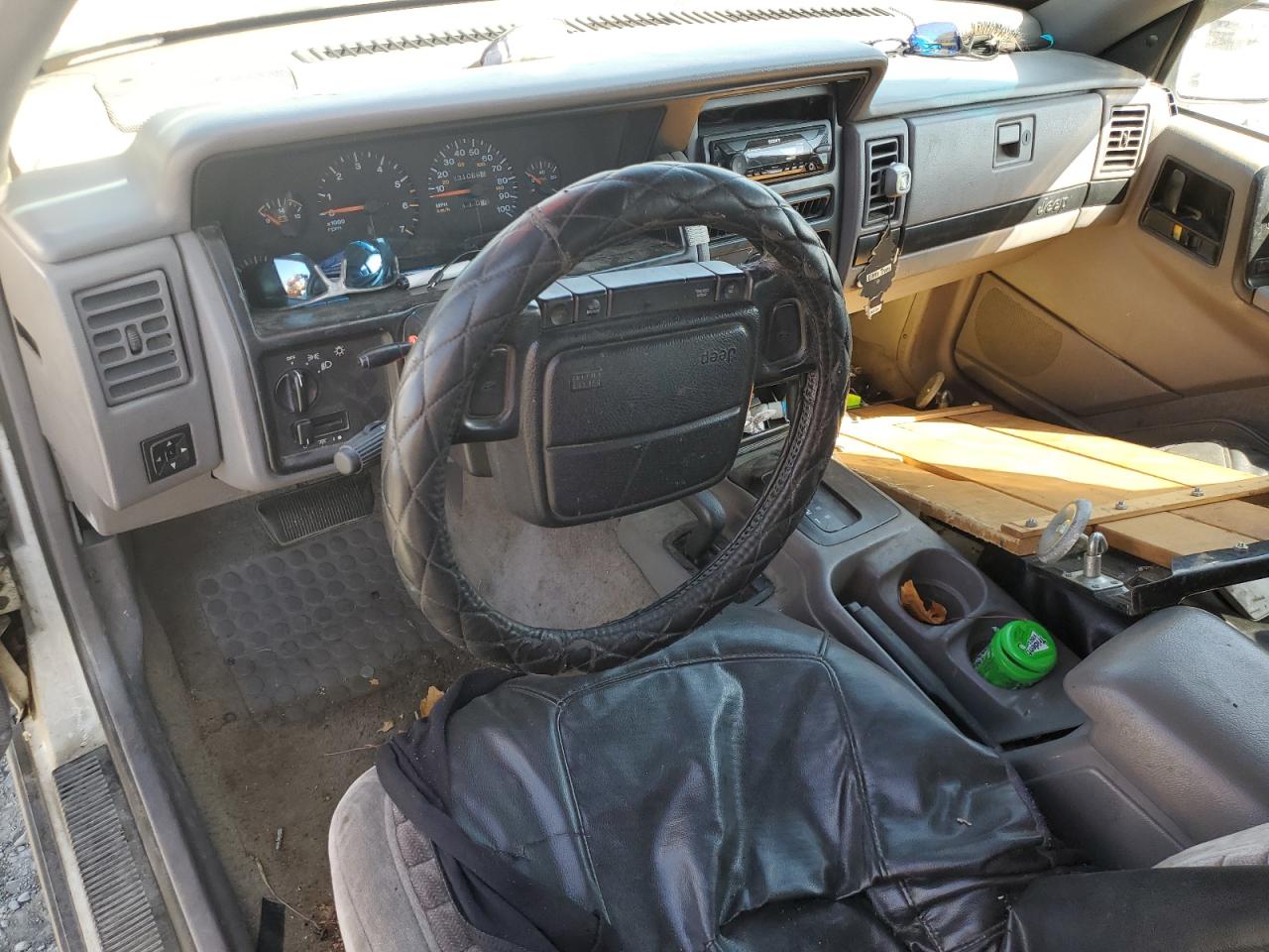 1995 Jeep Grand Cherokee Laredo VIN: 1J4GZ58S6RC322879 Lot: 66360135