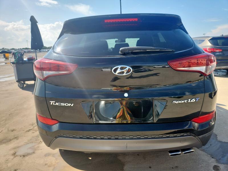 Parquets HYUNDAI TUCSON 2016 Czarny