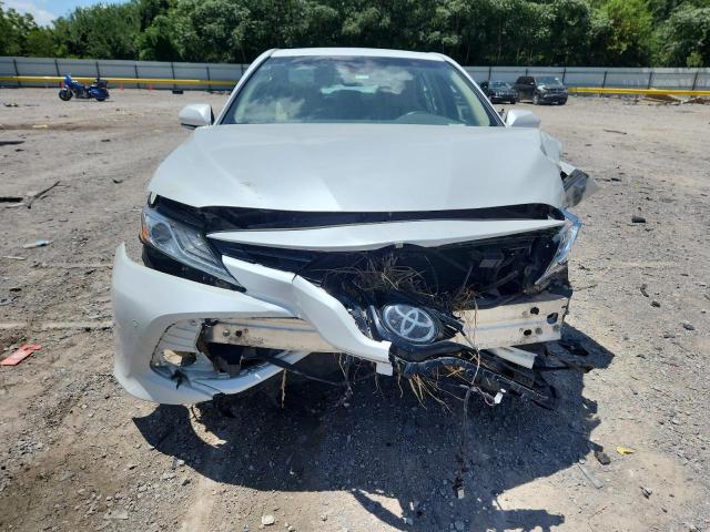  TOYOTA CAMRY 2018 Biały