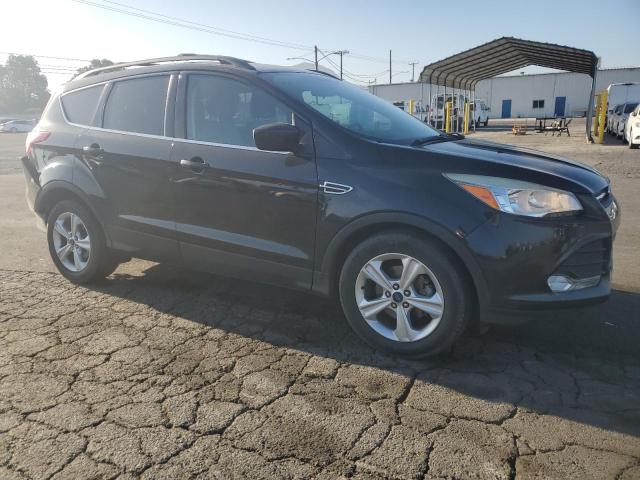  FORD ESCAPE 2015 Czarny