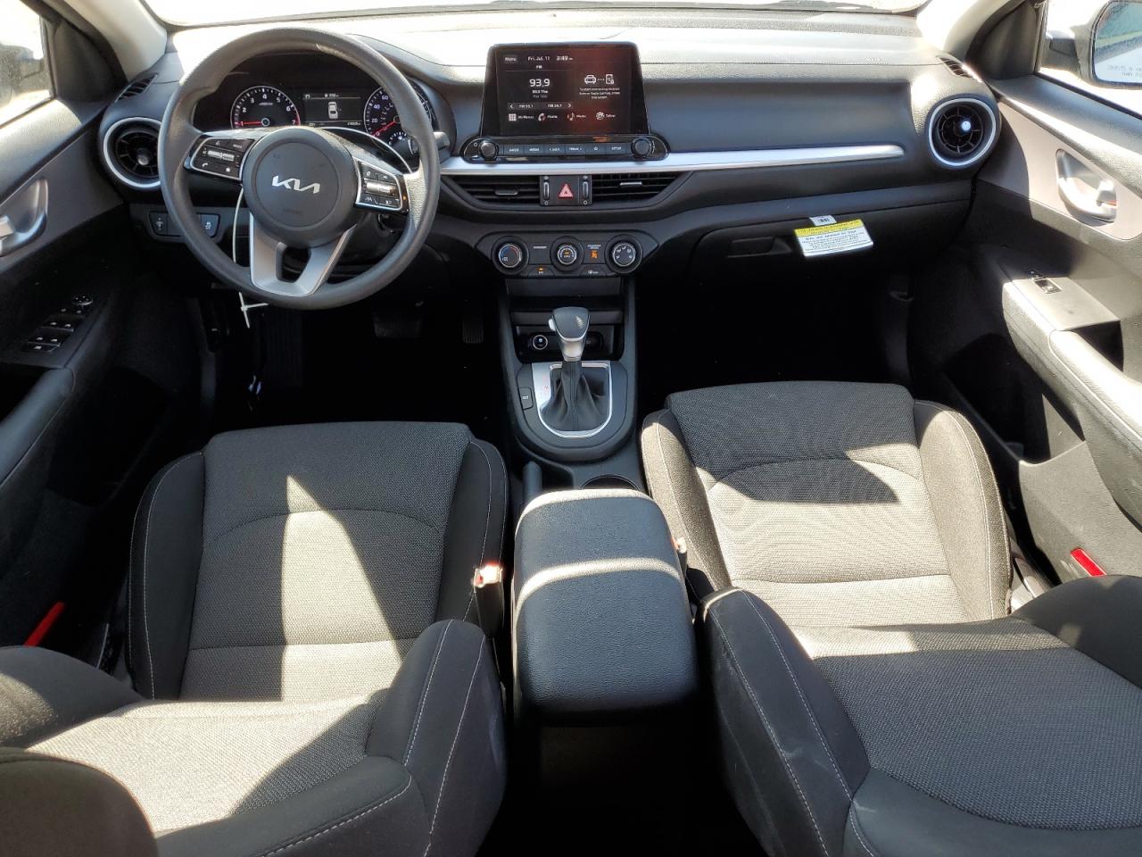 2024 Kia Forte Lx VIN: 3KPF24AD9RE698030 Lot: 64850175
