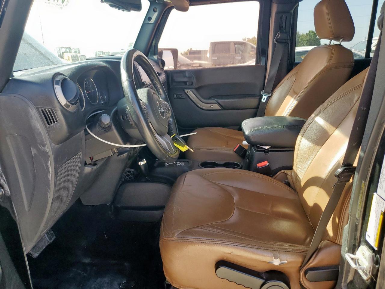 2013 Jeep Wrangler Unlimited Sahara VIN: 1C4BJWEG2DL613935 Lot: 64768405