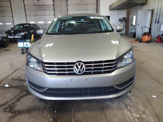  VOLKSWAGEN PASSAT 2012 Szary