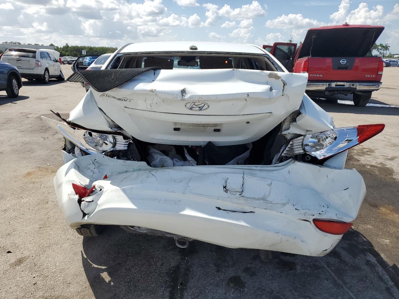 2013 Hyundai Accent Gls VIN: KMHCT4AE1DU497785 Lot: 65352385