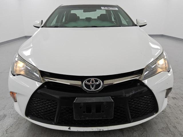  TOYOTA CAMRY 2017 Biały