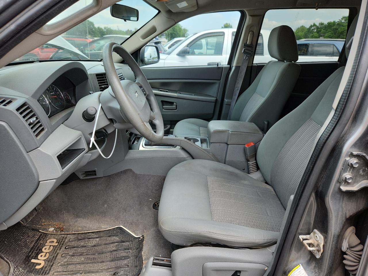 2007 Jeep Grand Cherokee Laredo VIN: 1J8HR48N17C565889 Lot: 63140765
