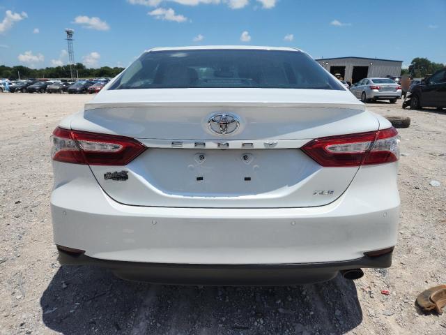  TOYOTA CAMRY 2018 Biały