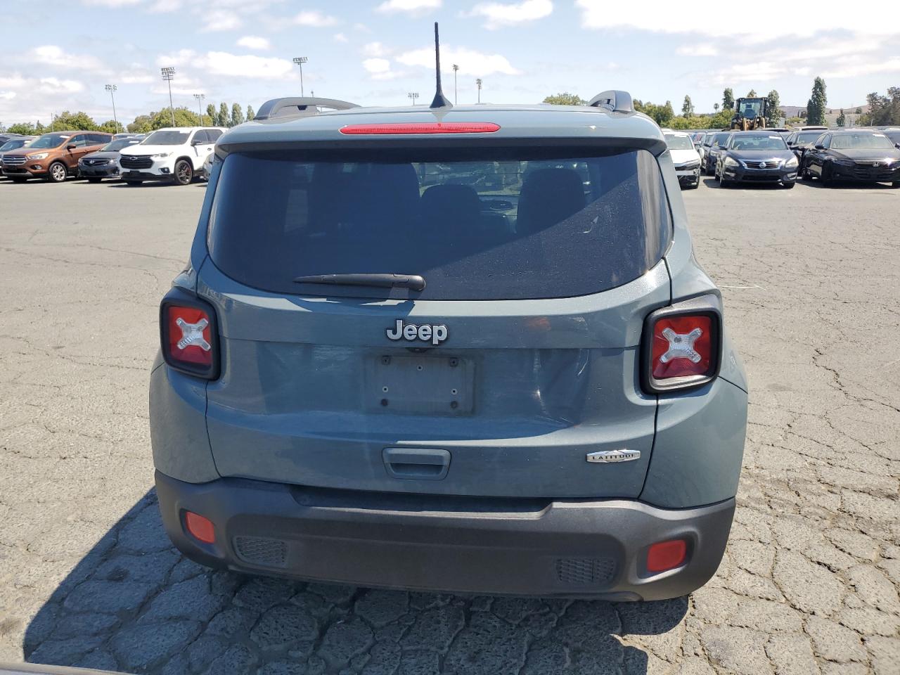 2018 Jeep Renegade Latitude VIN: ZACCJABB2JPJ02021 Lot: 65237335