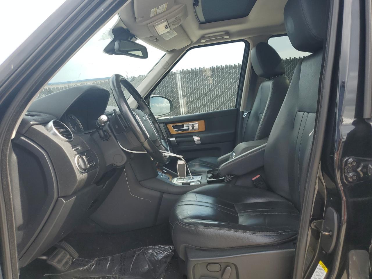 2015 Land Rover Lr4 Hse VIN: SALAG2V66FA747414 Lot: 63587575