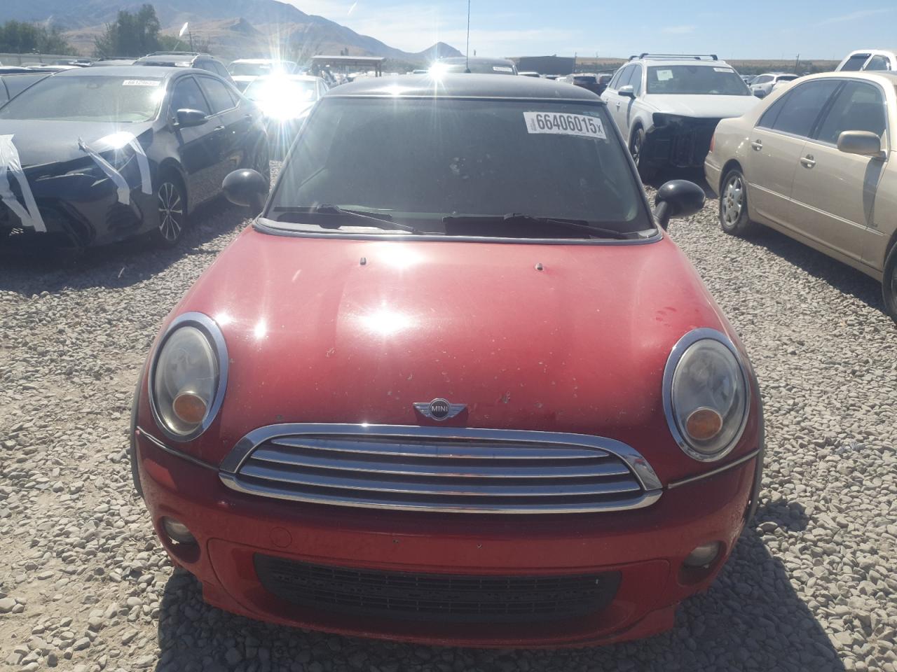 2011 Mini Cooper VIN: WMWSU3C5XBT184531 Lot: 66406015
