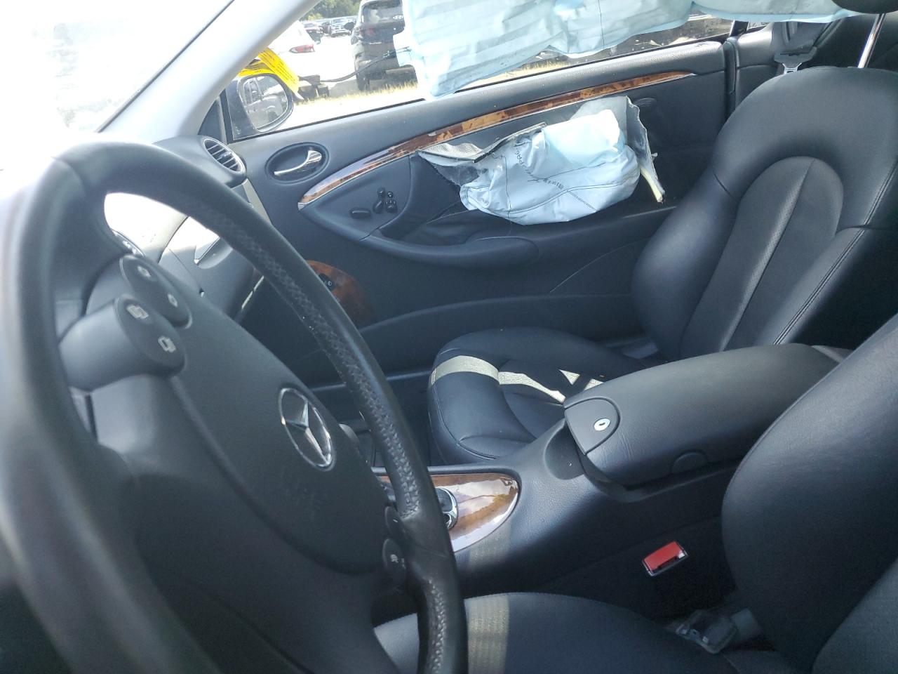 2004 Mercedes-Benz Clk 500 VIN: WDBTJ75J44F095359 Lot: 63220175