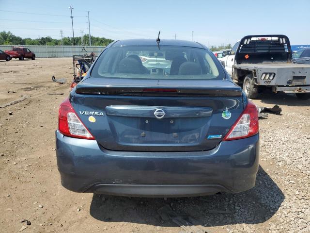 Sedans NISSAN VERSA 2015 Granatowy