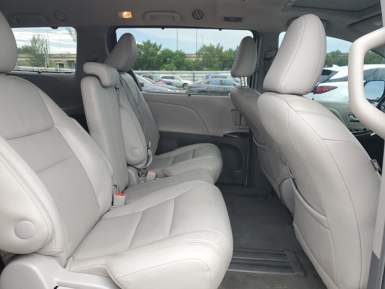 5tdyk3dc3fs555971 5TDYK3DC3FS555971 2015 Toyota Sienna Xle