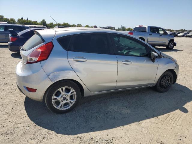  FORD FIESTA 2015 Srebrny