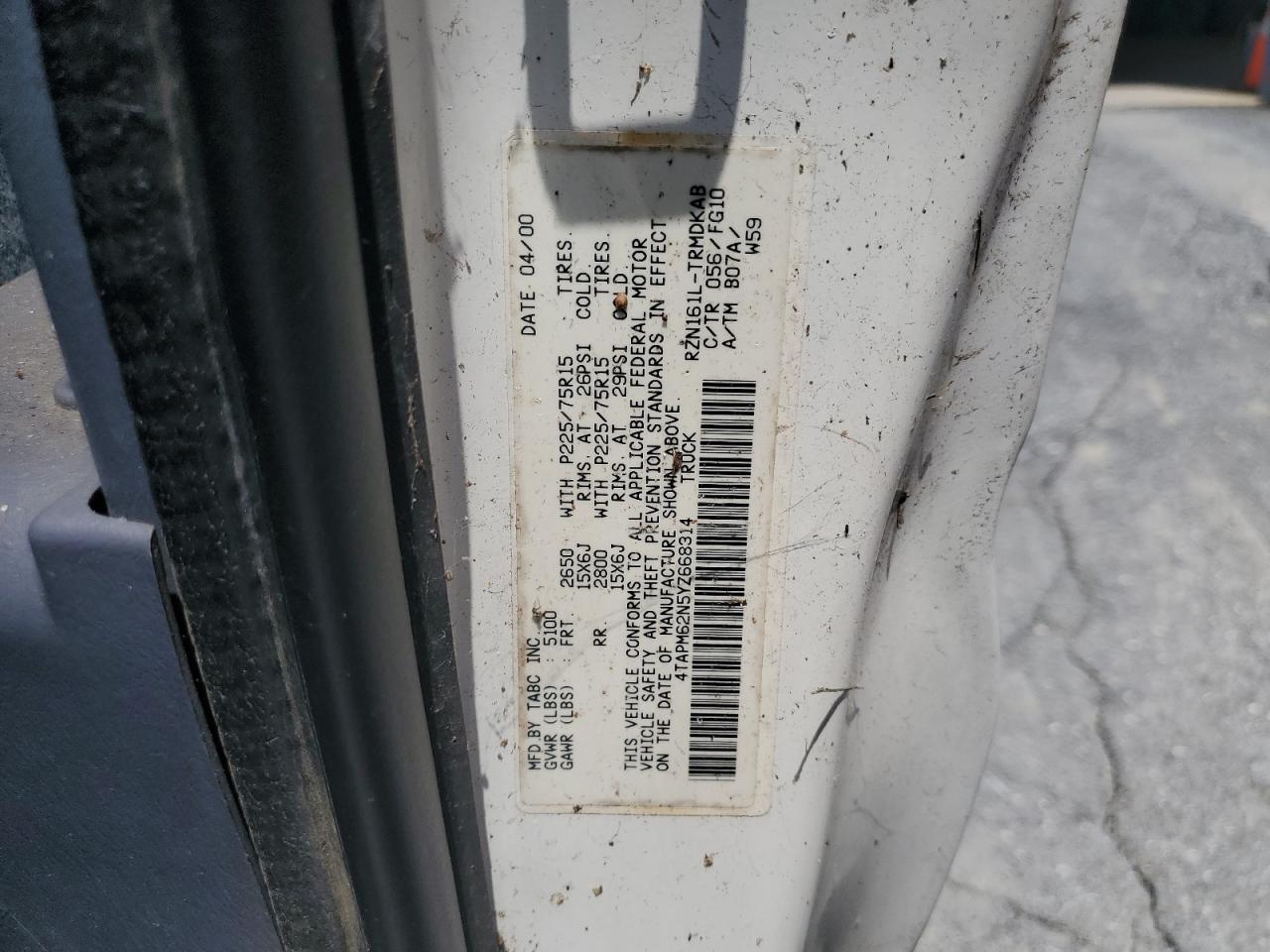 2010 Toyota Tacoma VIN: 4TAPM62N5YZ668314 Lot: 64717125